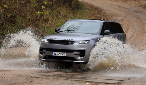 Range Rover Sport – nie boi się wody ani błota