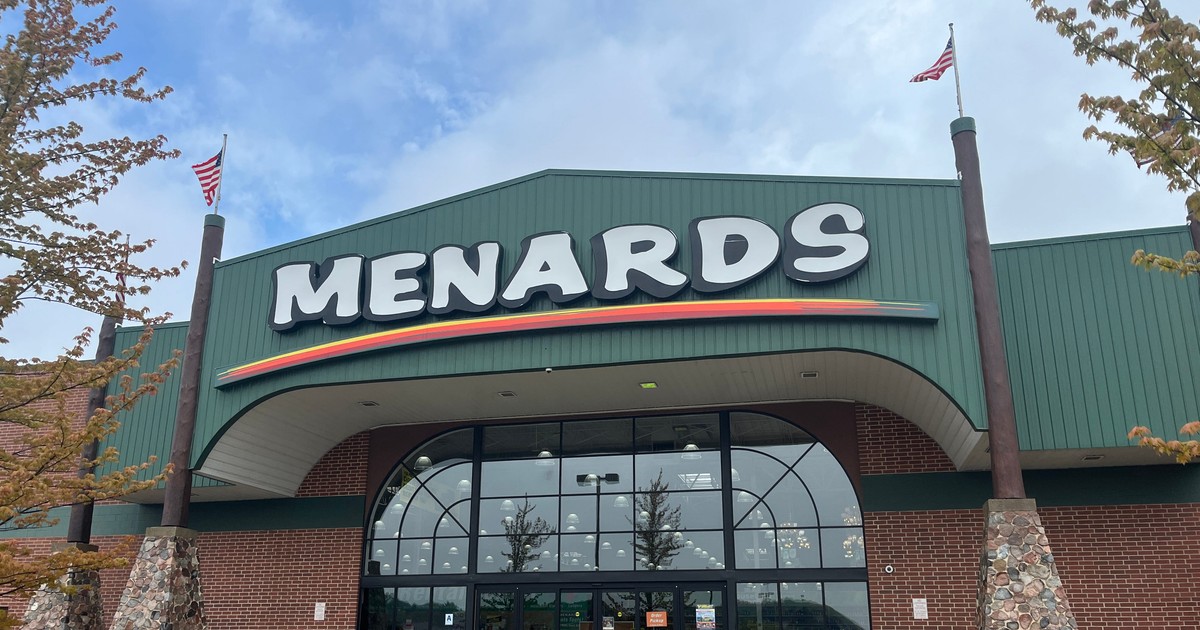 What it's like to shop at Menards, the Midwest home-improvement chain ...