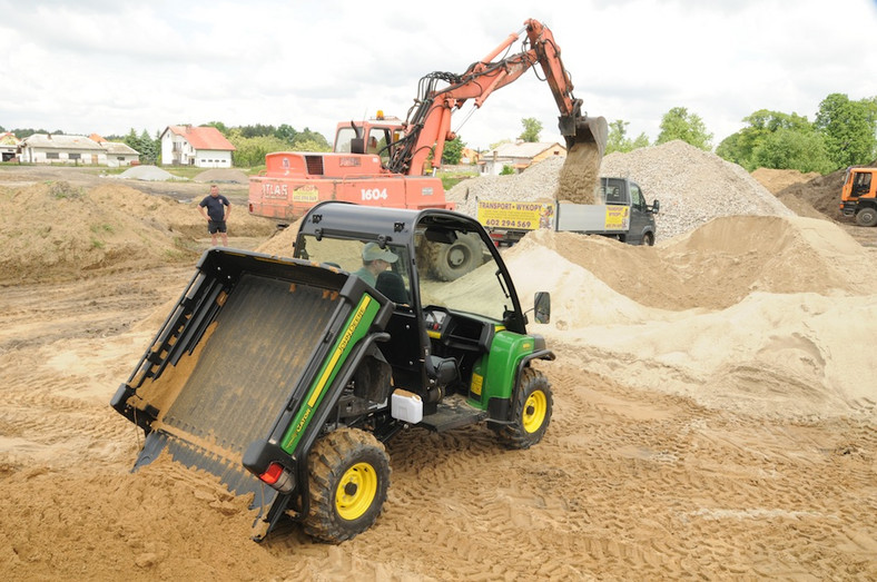 John Deere Gator