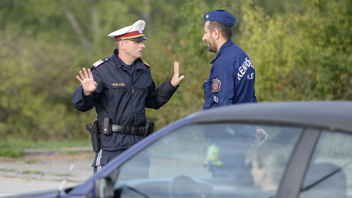 Wczoraj, w pierwszym dniu obowiązywania na Węgrzech zaostrzonych przepisów dotyczących przekraczania granicy, nielegalnie przekroczyło ją 367 imigrantów - poinformowała dziś policja węgierska. Wszyscy ci ludzie zostali zatrzymani i staną przed sądem.