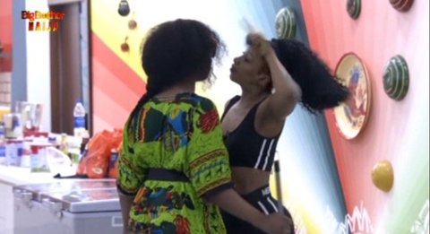 Mercy and Tacha fight dirty after early morning exercise. [Twitter/BBNaija]