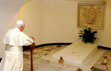 VATICAN-POPE