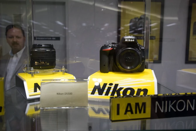 Nikon D5500 to jeden z modeli aparatów produkowanych w tajlandzkiej fabryce. Fot. Alicja Żebruń