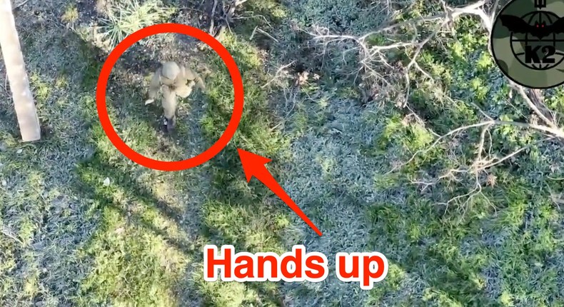 A still from aerial footage shared by the Ukrainian Ministry of Defense showing the apparent surrender, marked up by Insider.Ukrainian Ministry of Defense/Twitter/Insider