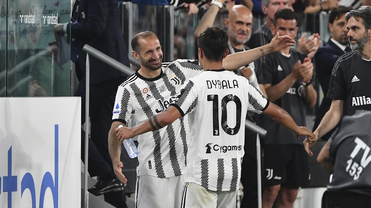 Paulo Dybala sírva köszönt el a Juventus szurkolóktól, Chiellini hatalmas tapsot kapott utolsó meccsén - videók