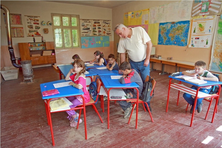 Milošević sa svojim đacima u Boljevcu