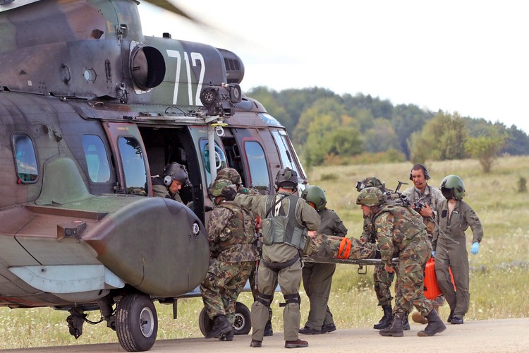 Amerykańscy spadochroniarze ćwiczą w Niemczech