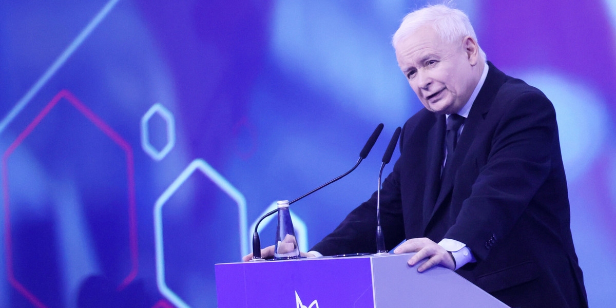 Jarosław Kaczyński, prezes Prawa i Sprawiedliwości, podczas niedzielnego wystąpienia podsumowującego kongres programowy tej partii.