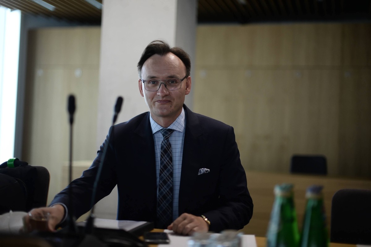Warszawa, 09.06.2021. Rzecznik Praw Dziecka Mikołaj Pawlak podczas wspólnego posiedzenia sejmowych Komisji Edukacji, Nauki i Młodzieży oraz Polityki Społecznej i Rodziny w Sejmie, 9 bm. Posłowie zapoznali się z informacją o działalności Rzecznika Praw Dziecka w 2020 roku oraz uwagami o stanie przestrzegania praw dziecka w Polsce. (olm) PAP/Marcin Obara