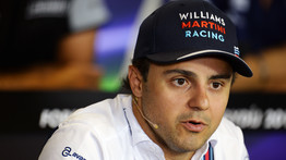 Különleges ellenfél különleges terepen: nem hiszi el, kivel versenyzett Felipe Massa – videó