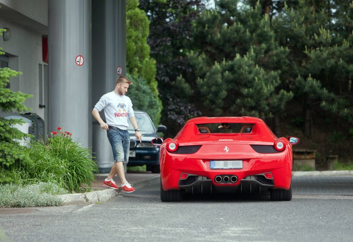 Jakub Błaszczykowski i Ferrari 458 Italia