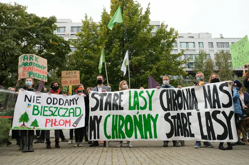 Pikieta przeciwko wycince lasów w Bieszczadach, fot. Mateusz Grochocki/East News