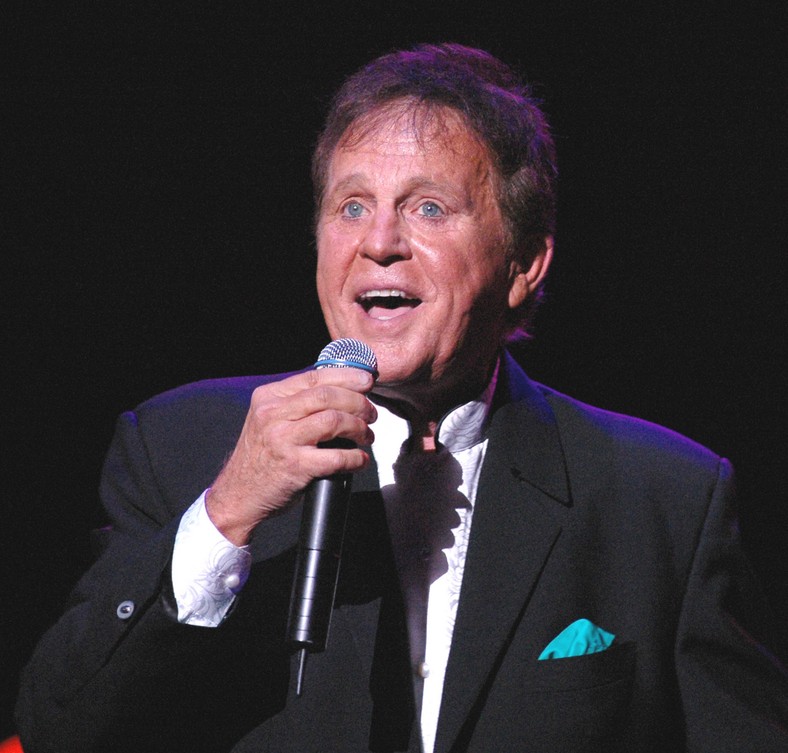Bobby Vinton to 