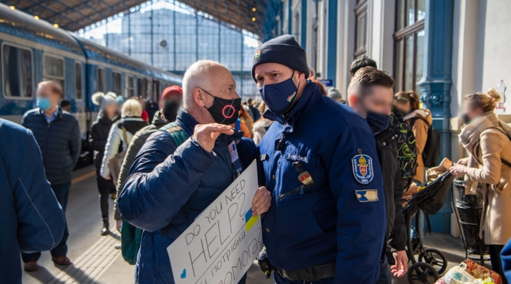 3300 menekült érkezett csütörtökön Budapestre /Fotó: Police.hu