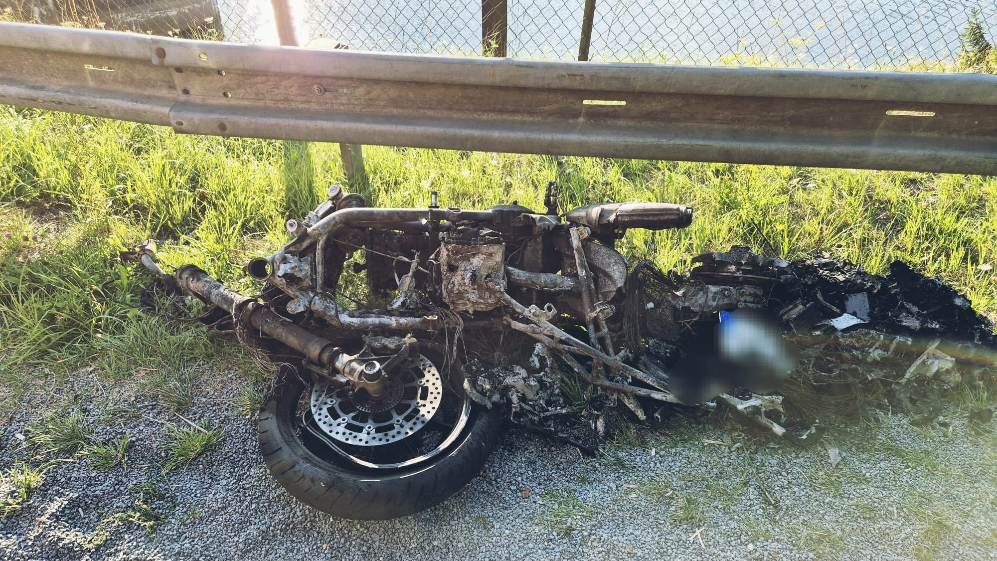 Vážna dopravná nehoda motorkára v Hriňovej.