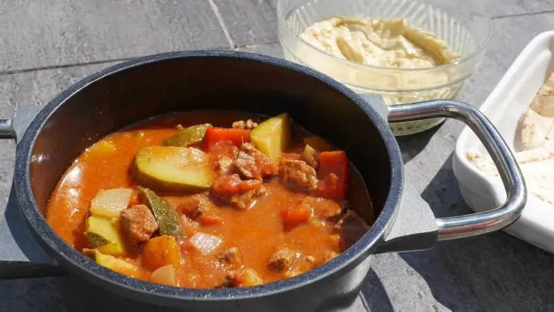 Lekkie letnie tagine - zrobisz je w zwykłym garnku!