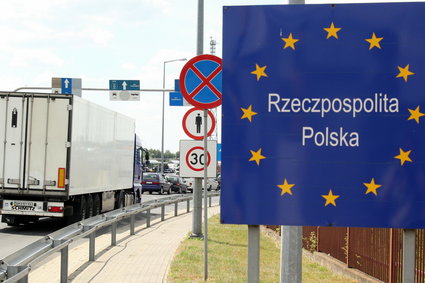 Blokadę ukraińskich portów widać  na polskiej granicy. Rosną kolejki tirów