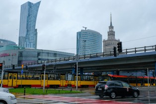 Deficyt budżetowy Polski w 2025 roku spuchnie. Dług sięgnie 60 proc. PKB