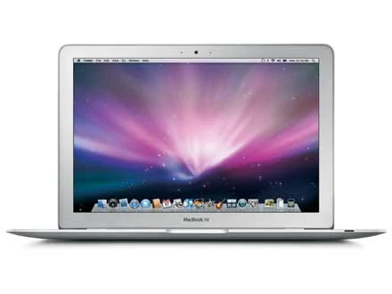 Apple MacBook Air – jeden z niewielu (biorąc pod uwagę wszystkie dostępne modele) laptopów wyposażonych w dysk SSD.