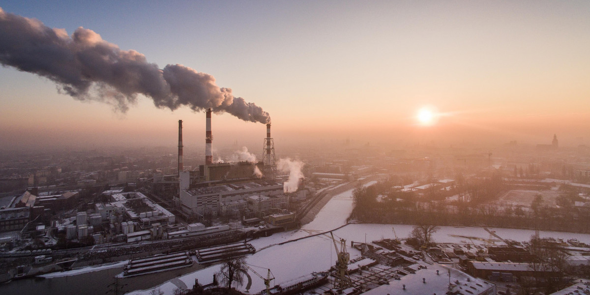 Smog zatruwa zdrowie mieszkańcom wielu miast Polski. Czy Polska  poniesie za to karę?