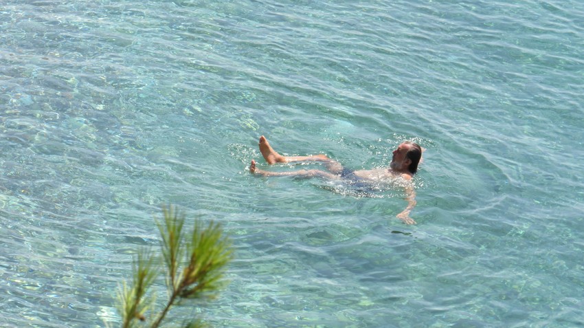 Vuk Drašković se kupa