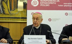 Abp Gądecki: Bezpieczeństwo uchodźcy jest ważniejsze niż bezpieczeństwo narodowe