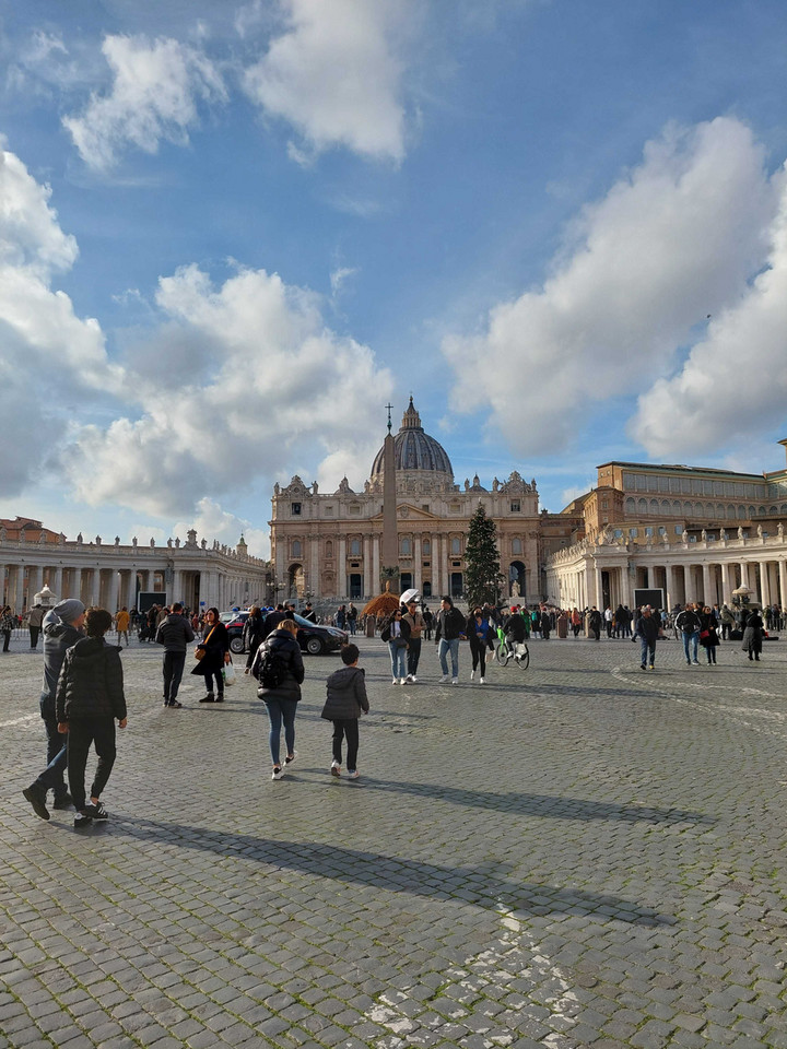 Watykan, plac św. Piotra 29 grudnia 2022 r.