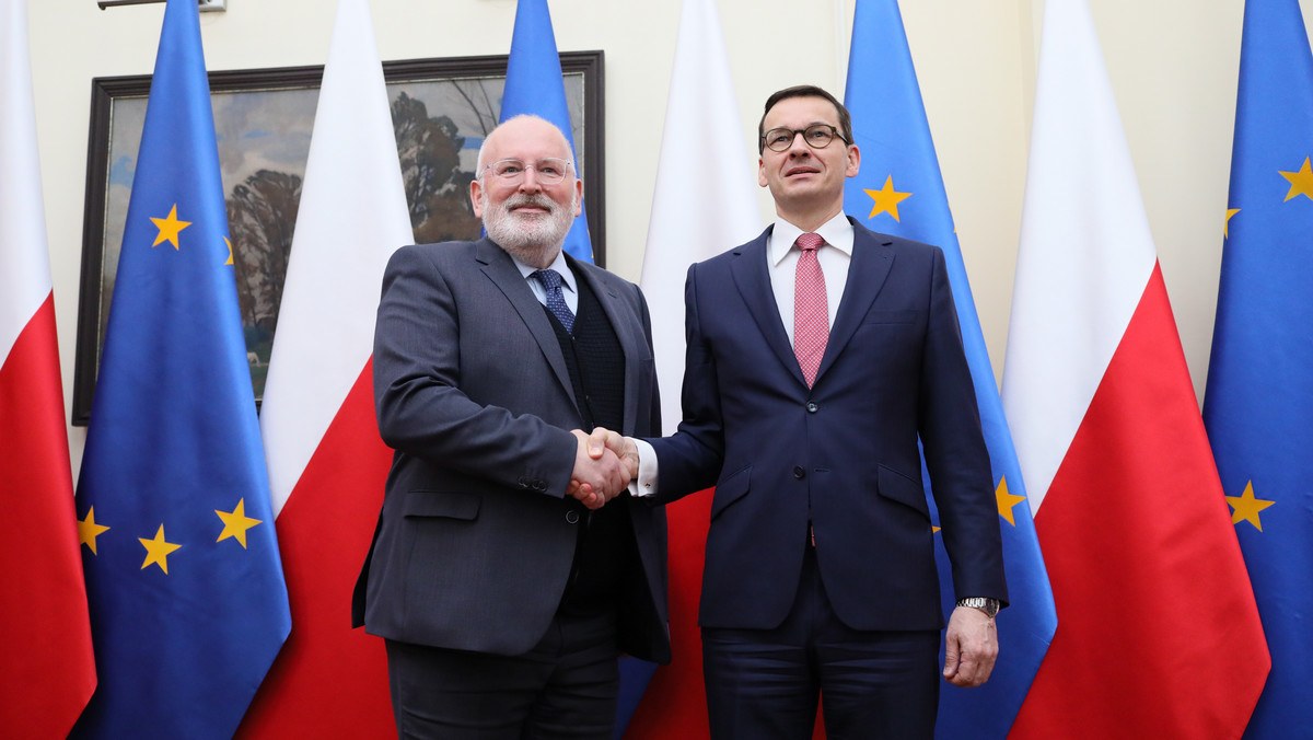 Rozmowa I prezes Sądu Najwyższego Małgorzaty Gersdorf z wiceszefem KE Fransem Timmermansem przebiegała w konstruktywnej atmosferze i dotyczyła zmian zawartych w ustawach o KRS, SN i sądach powszechnych - poinformowano w oświadczeniu zamieszczonym na stronie SN.