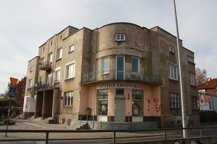 Willa Jasny Dom w warszawskich Włochach, przy ulicy Świerszcza 2