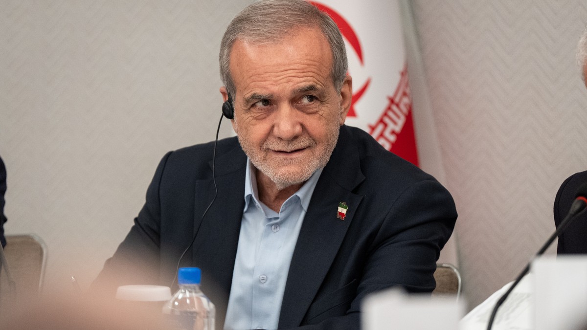 Masud Pezeškijan