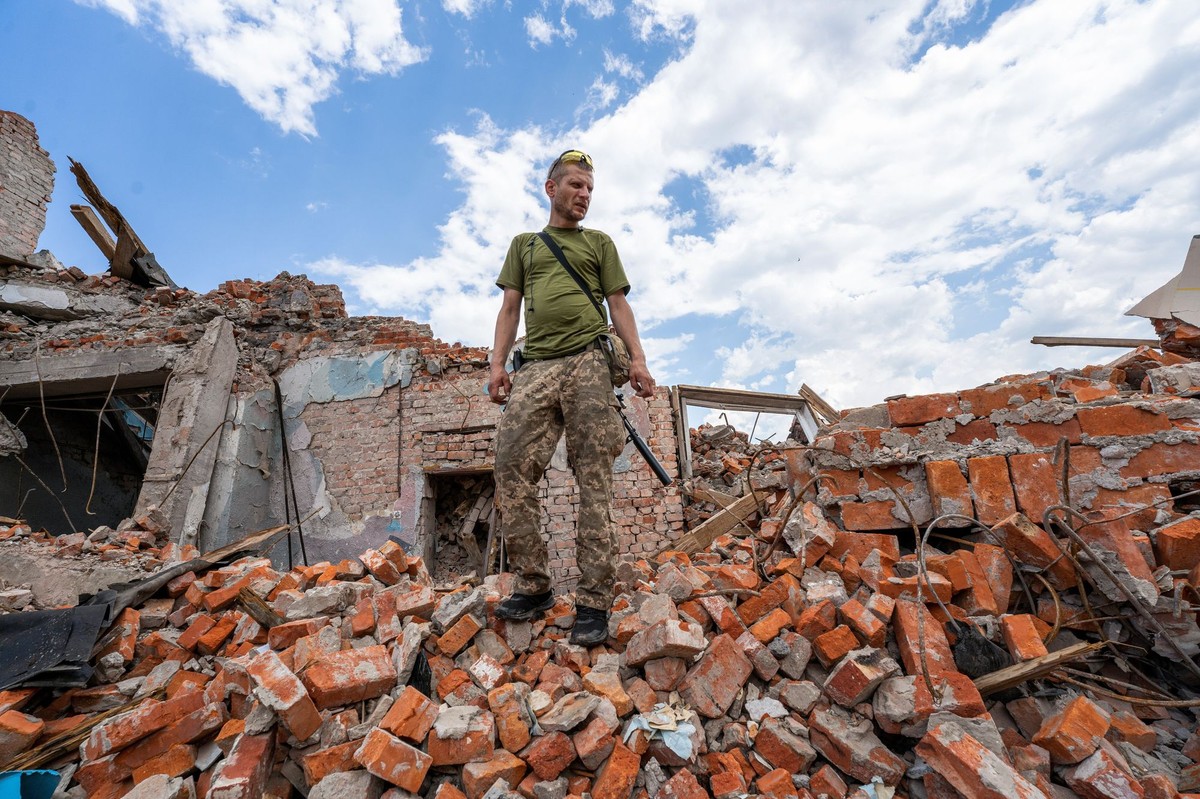Zniszczenia w Ukrainie po rosyjskim ostrzale