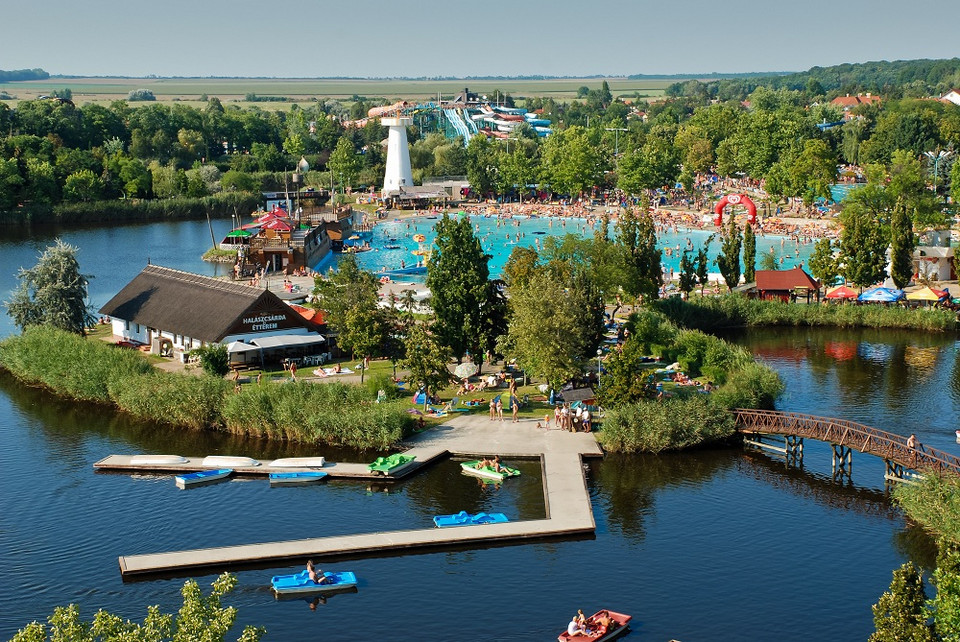 Termy, kąpieliska i aquaparki