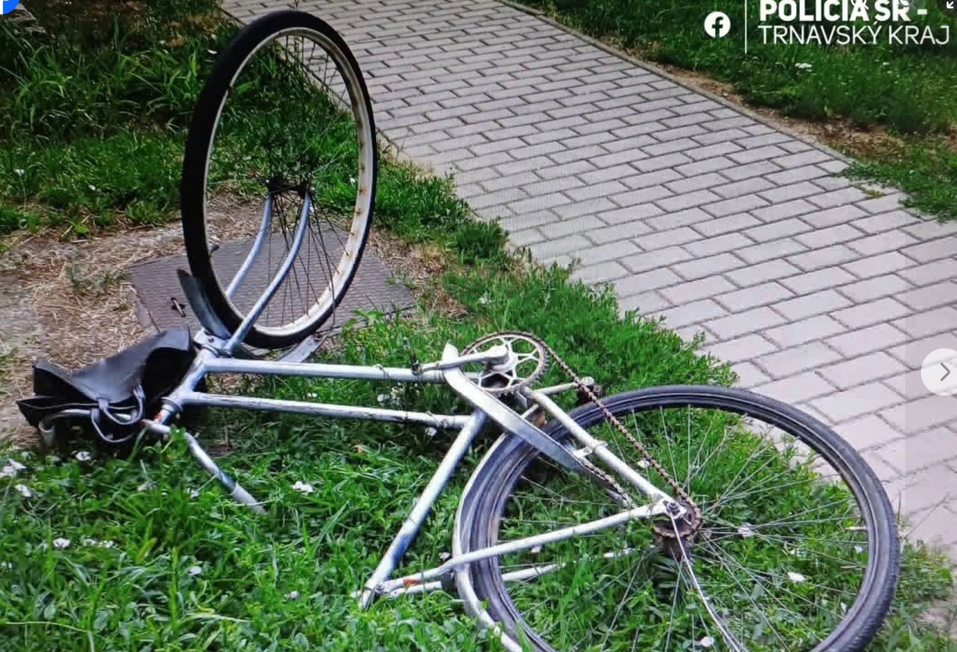 Cyklistka nedala prednosť autu, boj o život v nemocnici prehrala.