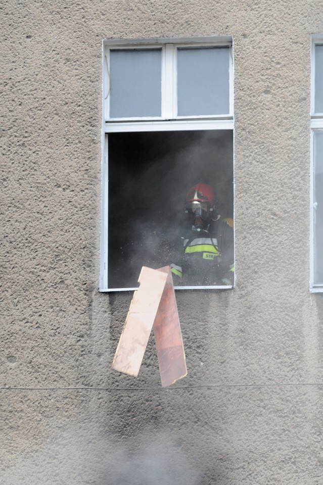 Pożar przy ul. Jaracza w Szczecinie. Nie żyje jedna osoba