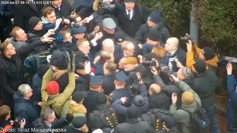 Zdjęcia ze szturmu posłów PiS na Sejm udostępnione przez Straż Marszałkowską