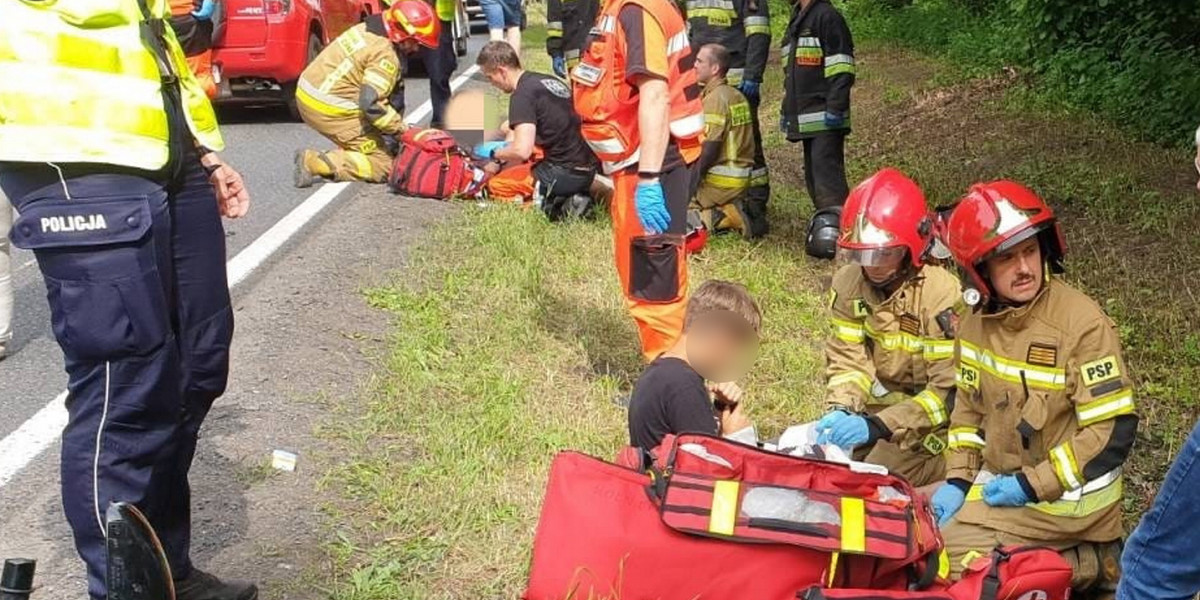 Wypadek pod Grudziądzem. Auto osobowe zderzyło się z motocyklem. 