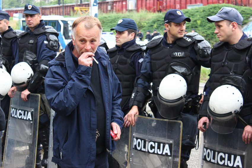 Protest je i danas obezbeđivala policija