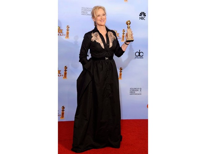Meryl Streep często miewa modowe wpadki. Na rozdaniu Złotych Globów prezentowała się jednak znakomicie w oryginalnej i strojnej sukni