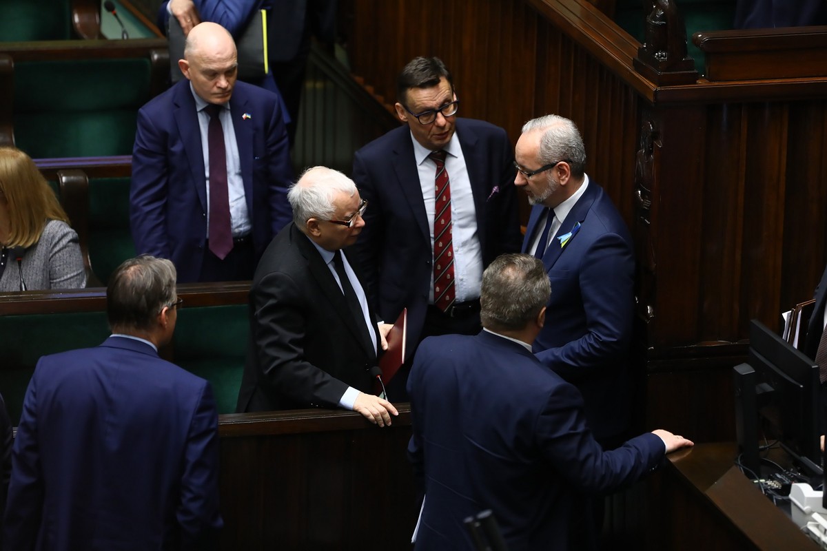 Jarosław Kaczyński i Adam Niedzielski w Sejmie w 2022 r. / fot. PAP
