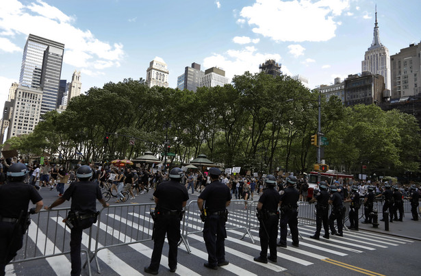 Protesty w Nowym Jorku. Zatwierdzono część reform policji