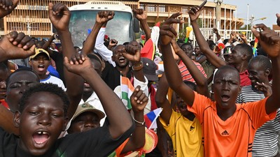Supporters of Niger’s National Council for the Safeguard of the Homeland (CNSP) demonstrate in Niamey on August 6, 2023 [AFP]