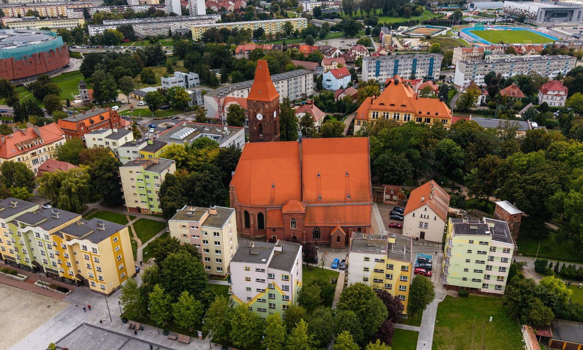 Władze wyburzą bloki w centrum Lubina. Zasłaniają kościół