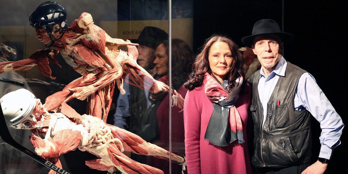 Angelina Whalley i Gunter von Hagens