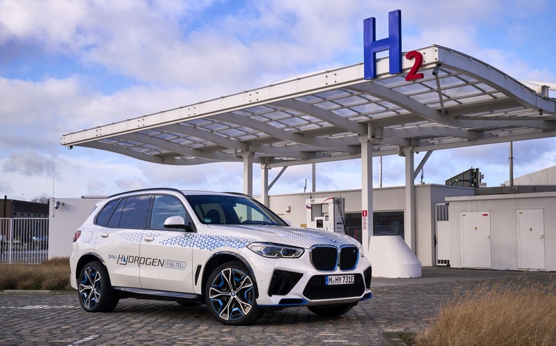 BMW iX5 Hydrogen Fuell Cell