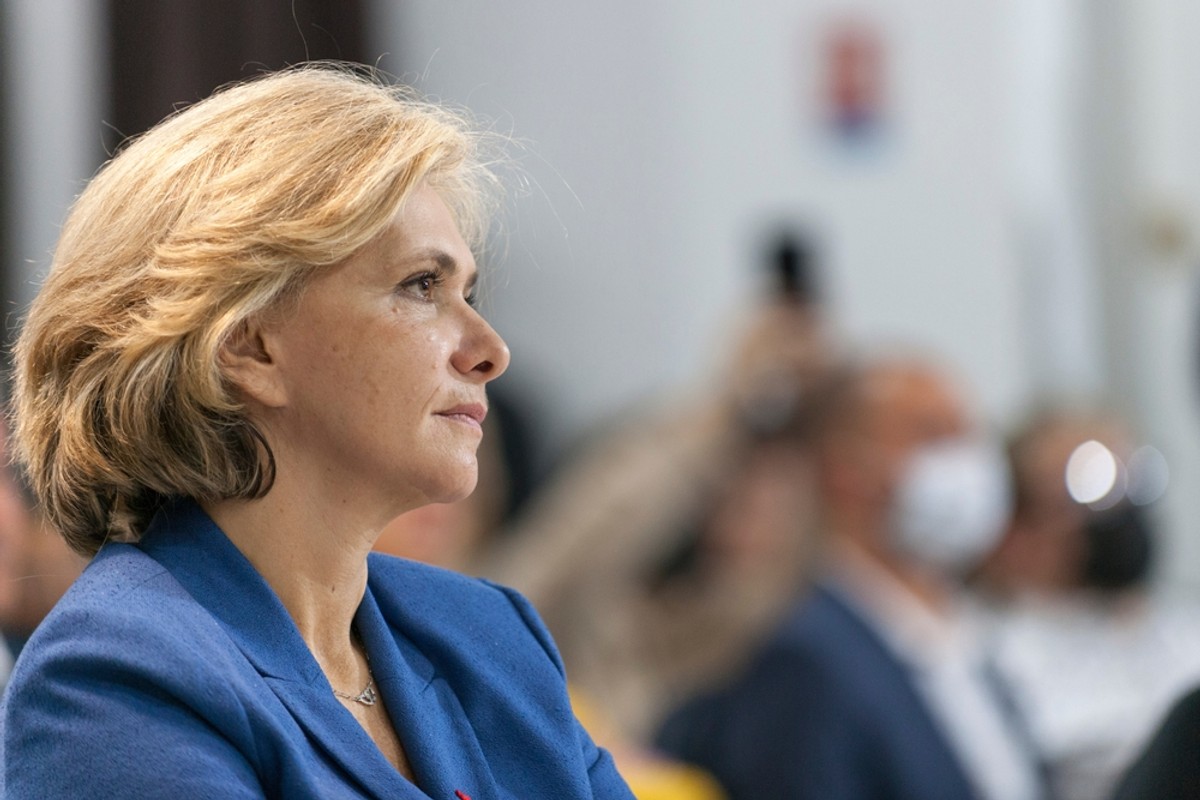 Valerie Pecresse rywalizuje z dwojgiem kandydatów skrajnej prawicy o drugie miejsce w pierwszej turze głosowania