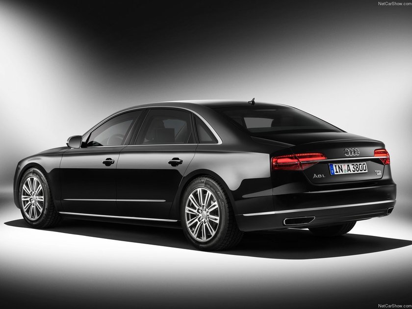 Nowe rządowe limuzyny Audi A8 L4.8 TFSI quattro