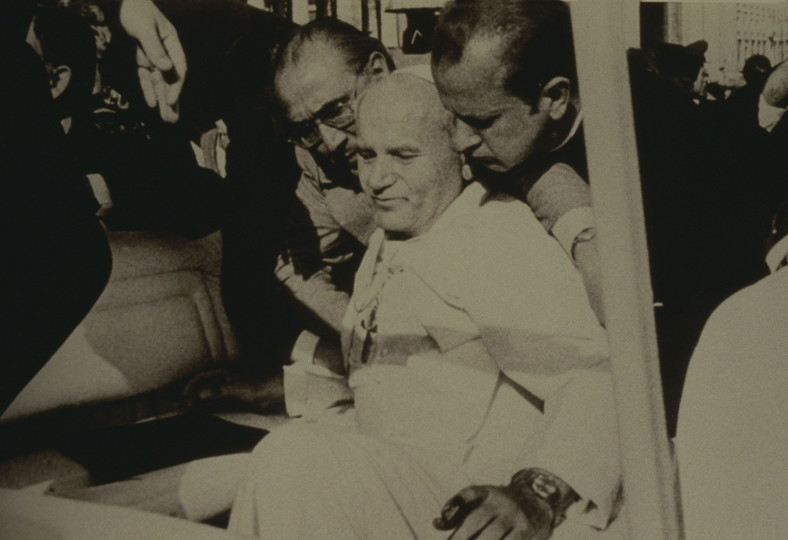 Papież tuż po zamachu z 13 maja 1981 roku