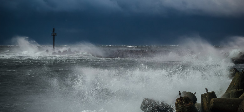Orkan Ingunn uderzył w Europę wiatrem 200 km/h. Niszczycielski żywioł zmieni pogodę w Polsce