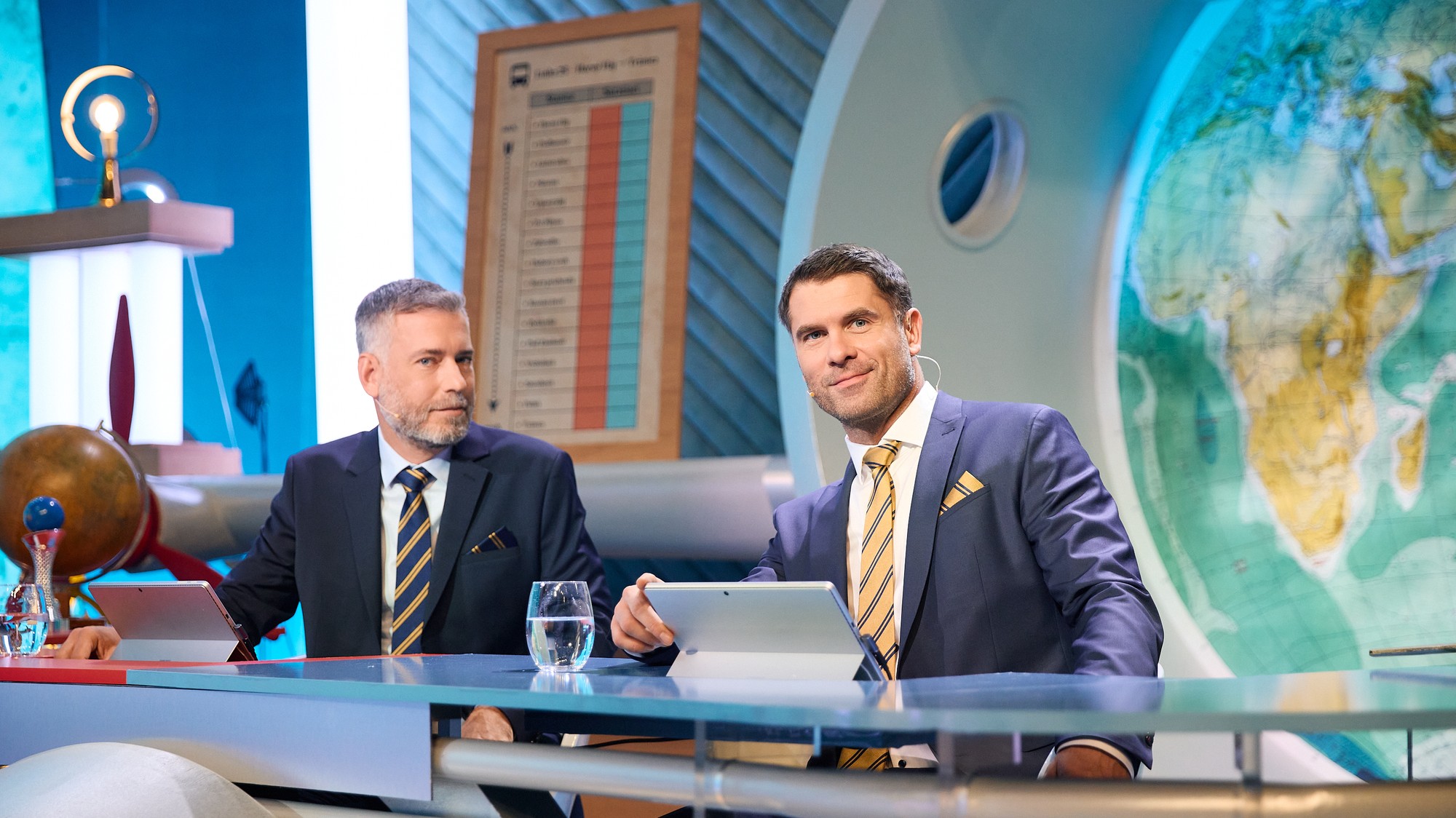 Cestovateľ Martin Navrátil a herec Ján Dobrík v šou Na správnej ceste.