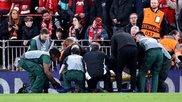 wielki dramat piłkarza galatasary. w meczu z liverpoolem stracił kawałek palca i grozi mu amputacja